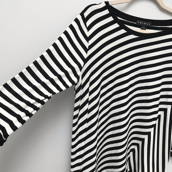 🐸 3 for $30 Striped Top - Picture 3 of 6